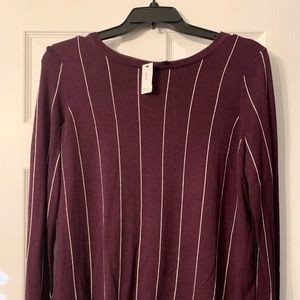 Sharp burgundy Sweater